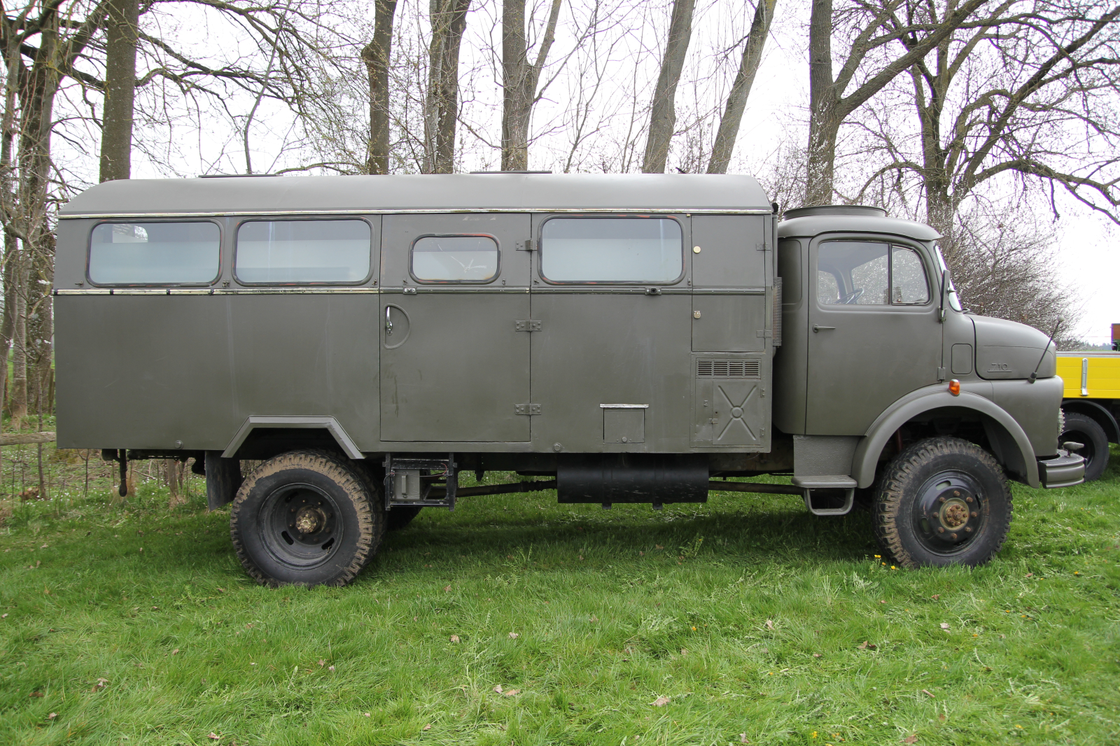 Mercedes Benz 710