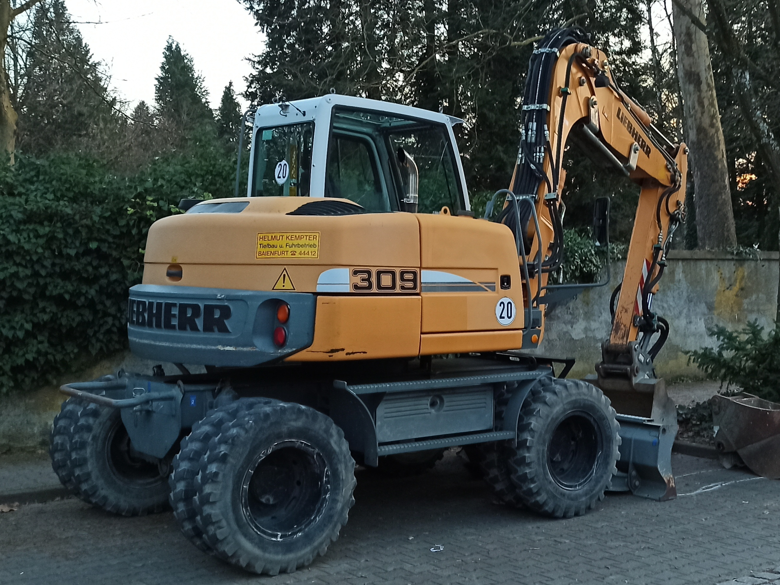 Liebherr 309