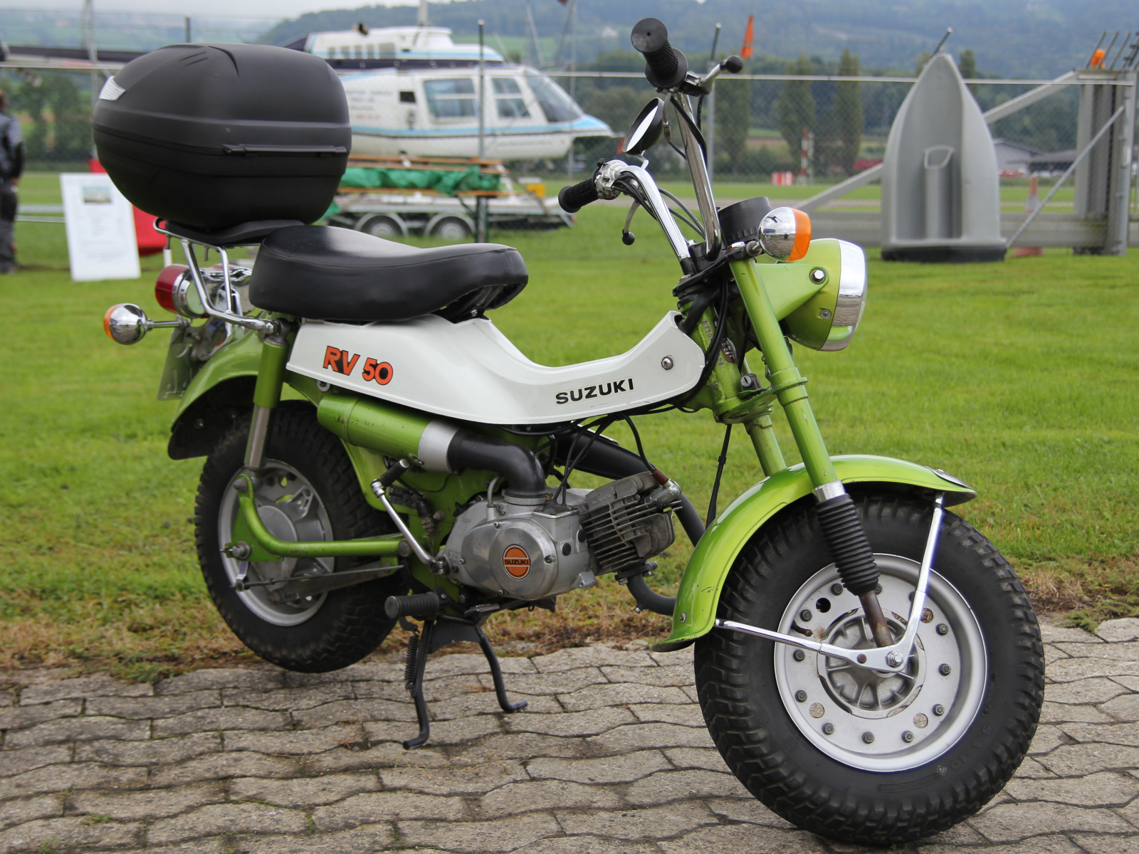 Suzuki RV 50