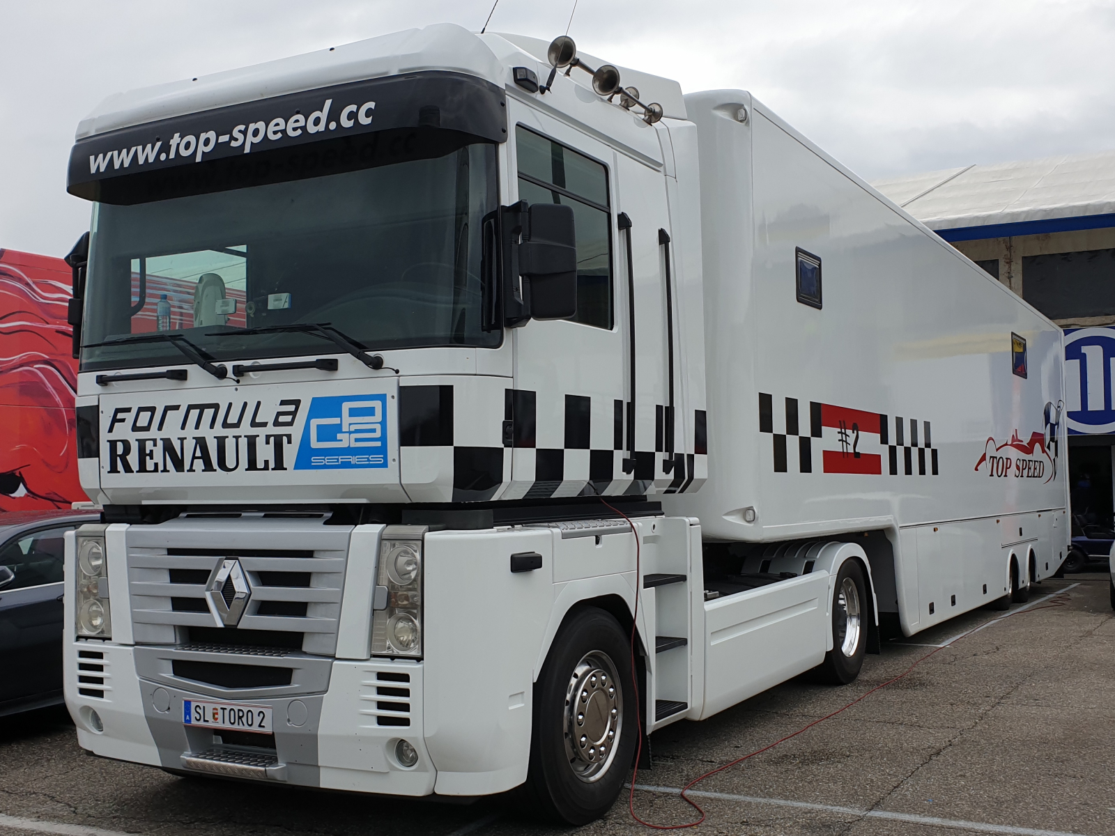Renault Magnum