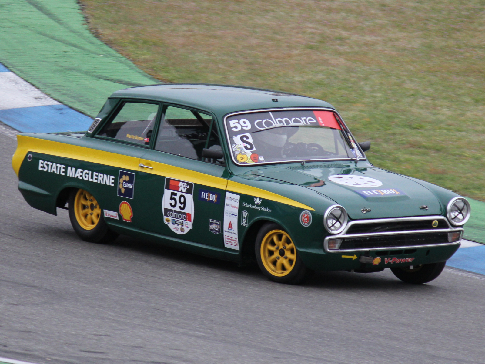 Ford Cortina