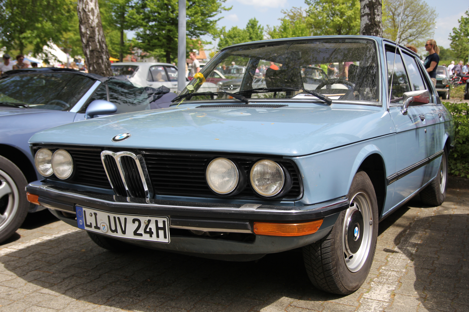 BMW 518 E12