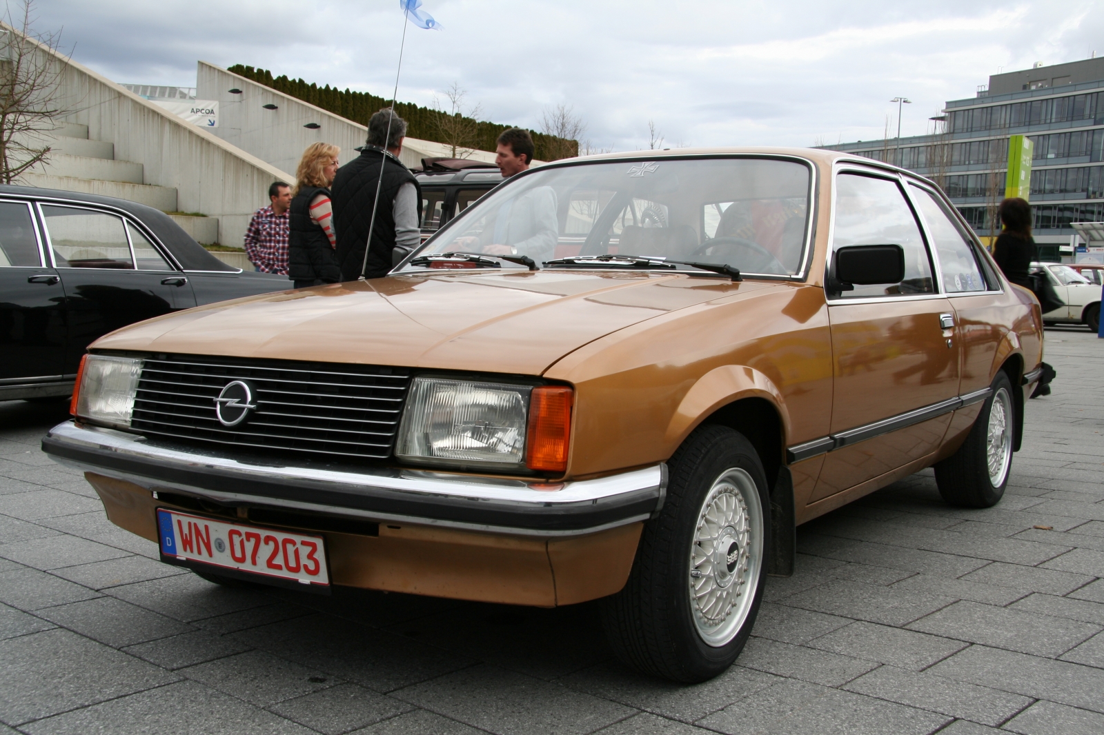 Opel Rekord E 2,0