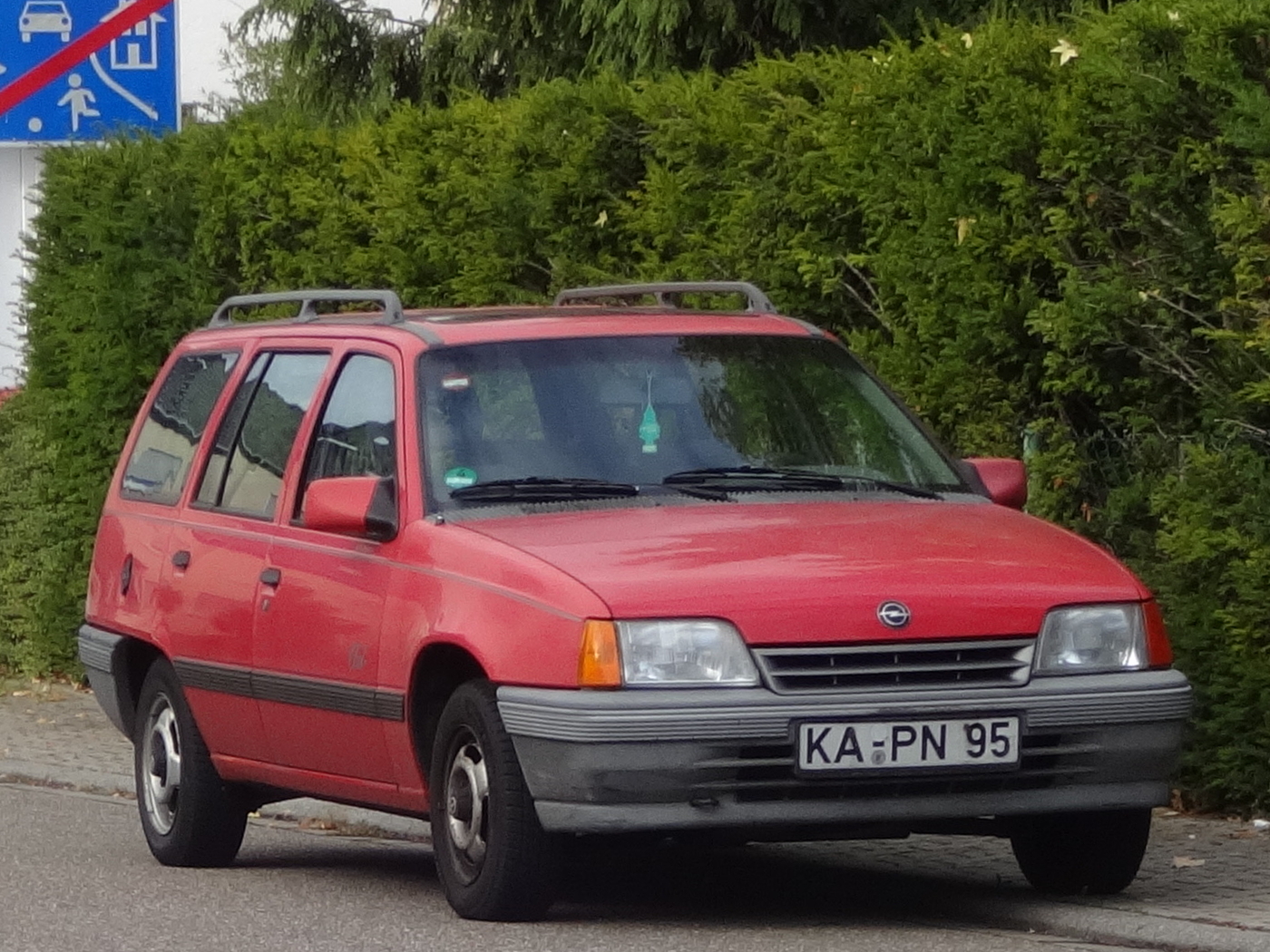 Opel Kadett E 1,6i Club Caravan