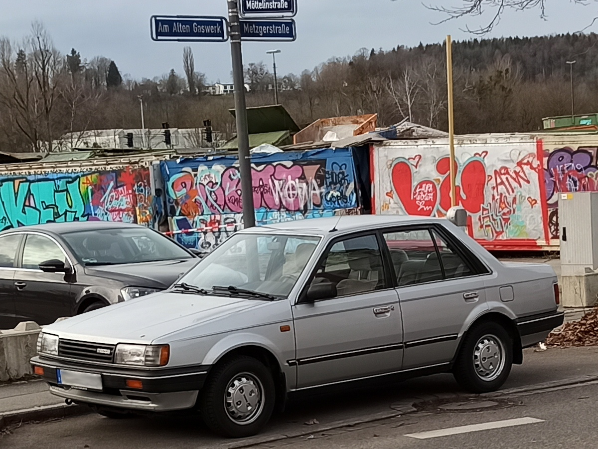 Mazda 323