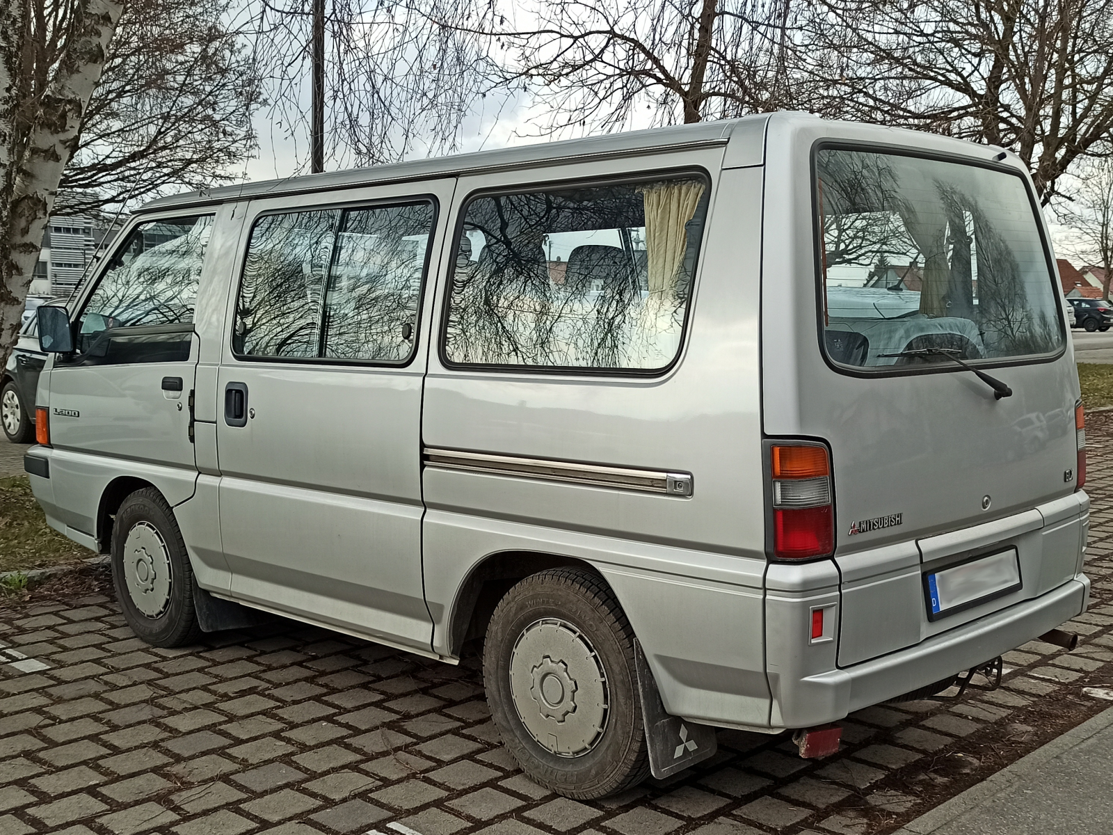 Mitsubishi L 300 GLX