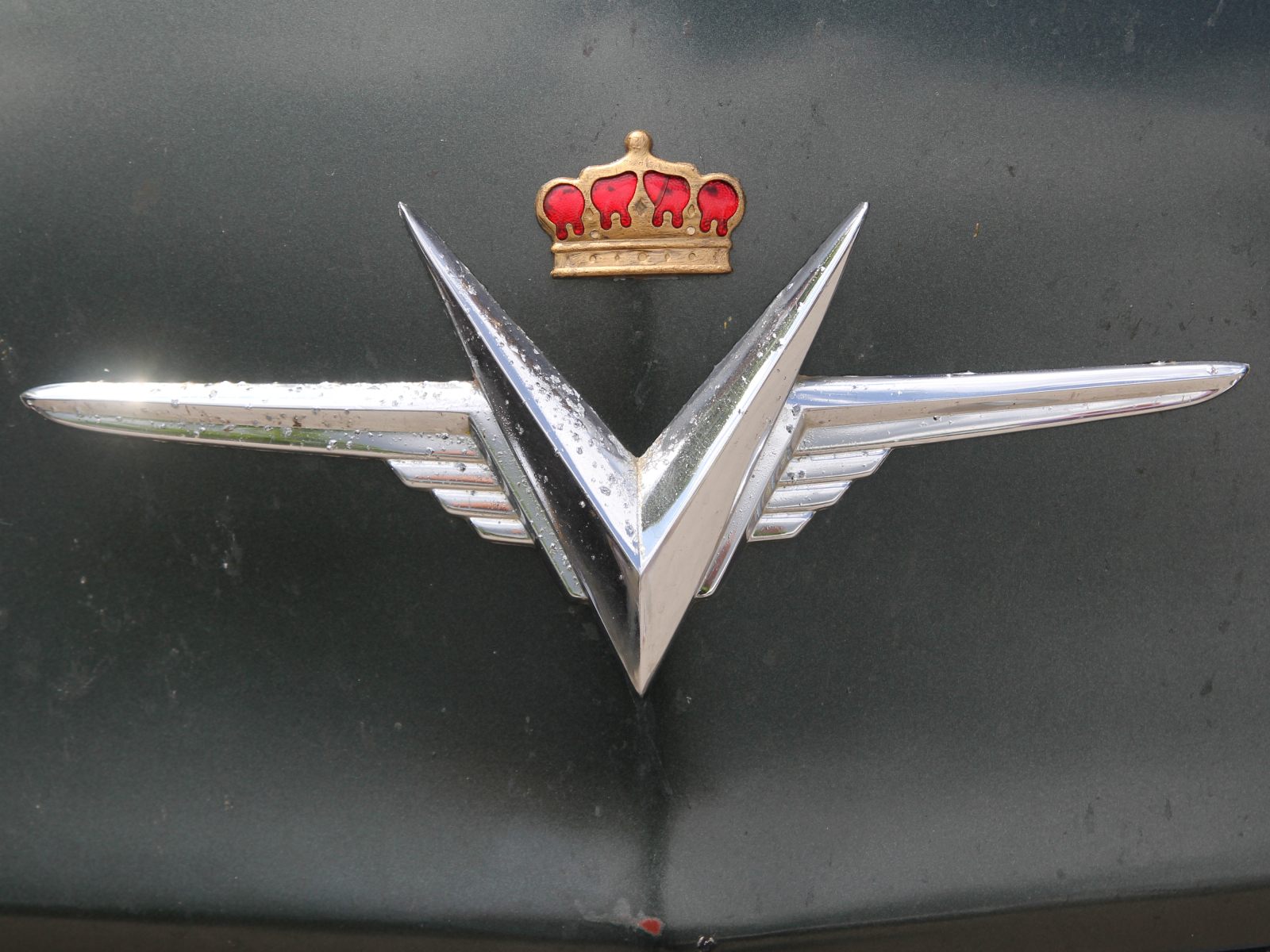 Chrysler Imperial Detail