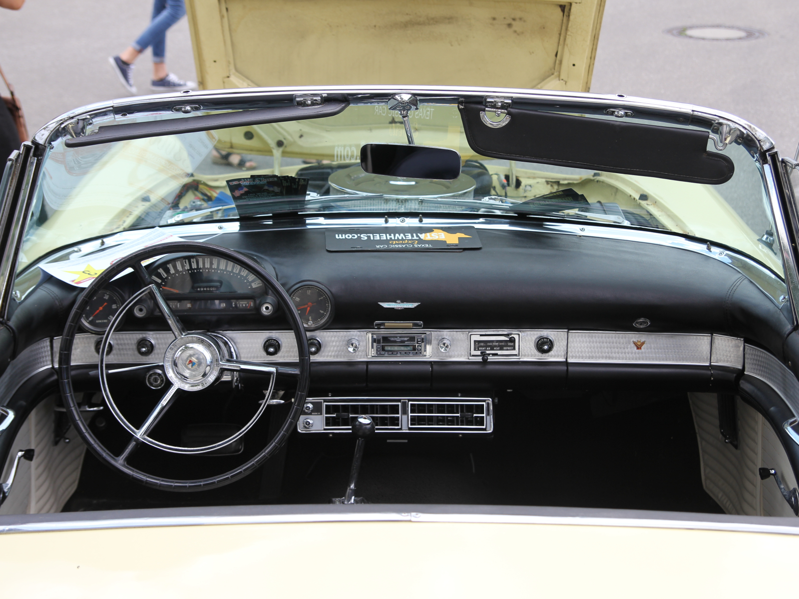 Ford Thunderbird Detail