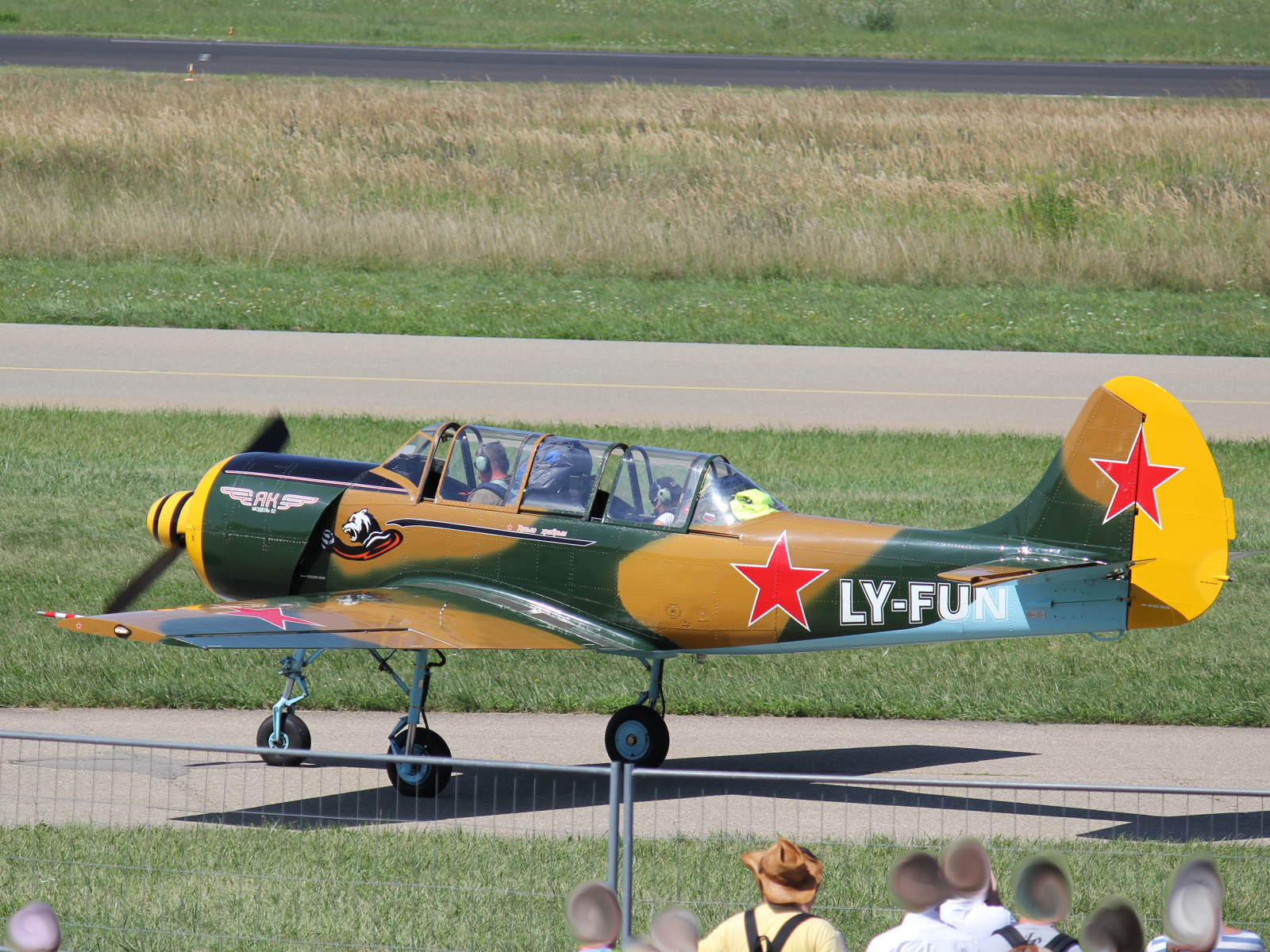 Jakowlew JAK 52