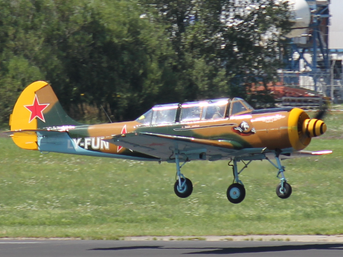 Jakowlew JAK 52