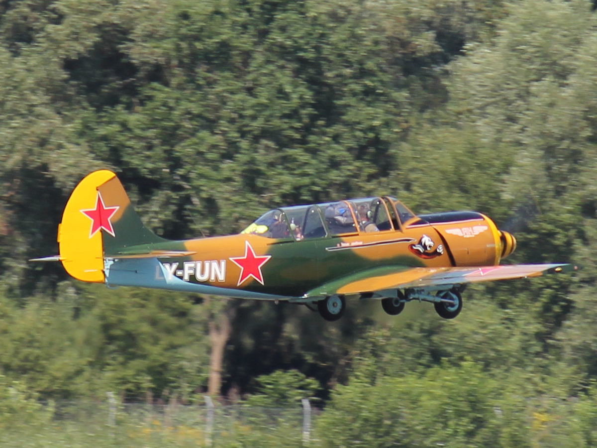 Jakowlew JAK 52
