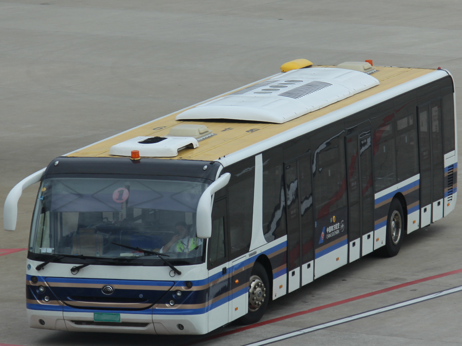Yutong ZK6140BD