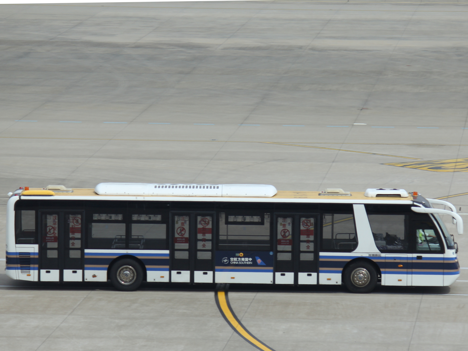 Yutong ZK6140BD