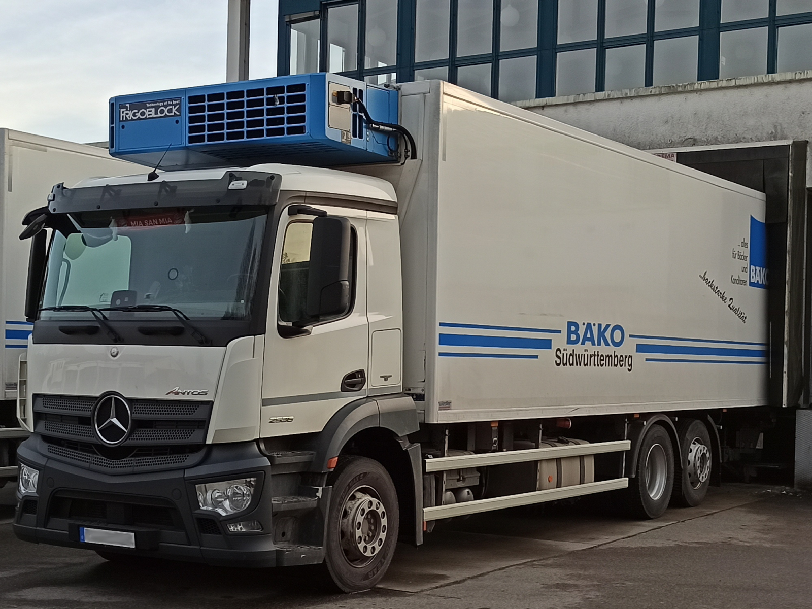 Mercedes Benz Antos