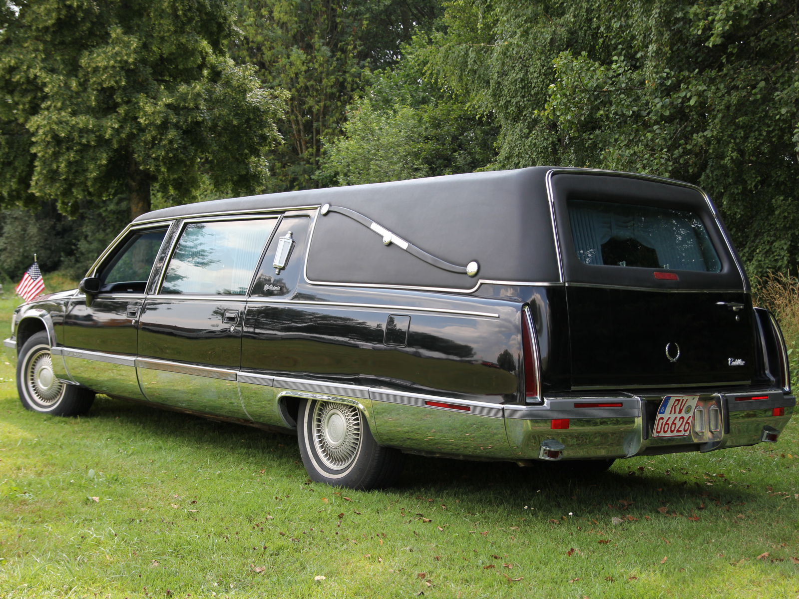 Cadillac Fleetwood Victoria mit Aufbau von S&S