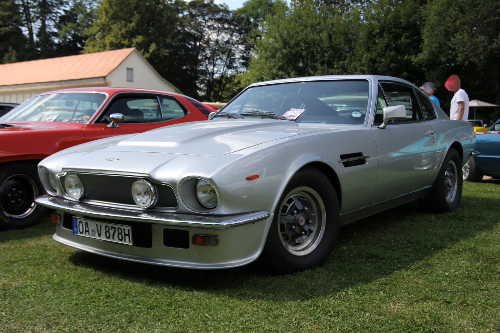 Aston Martin V8