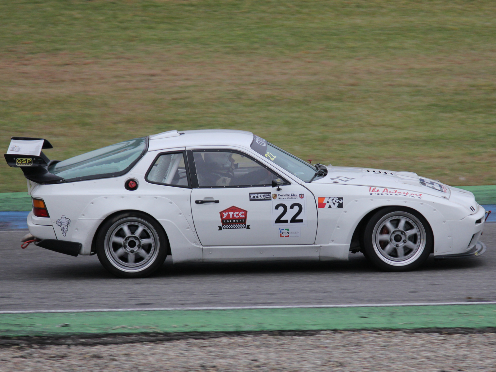 Porsche 944
