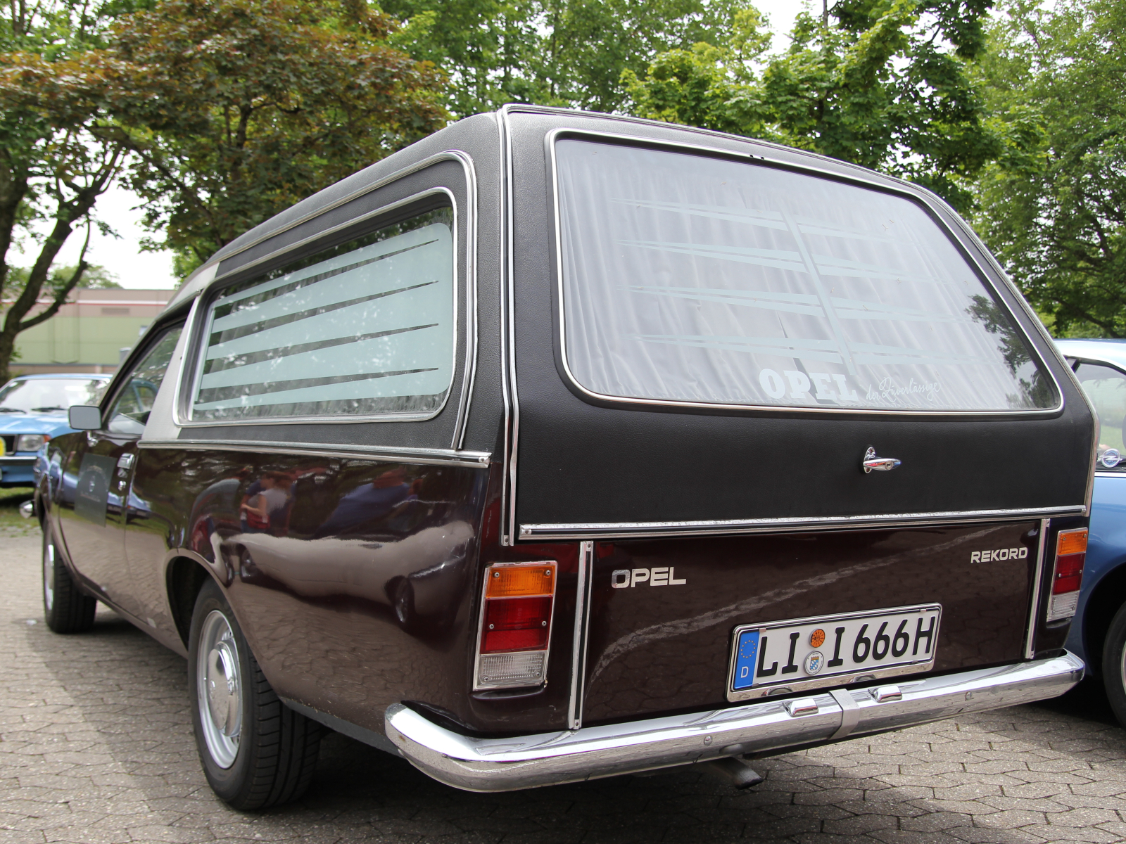 Opel Rekord D Leichenwagen