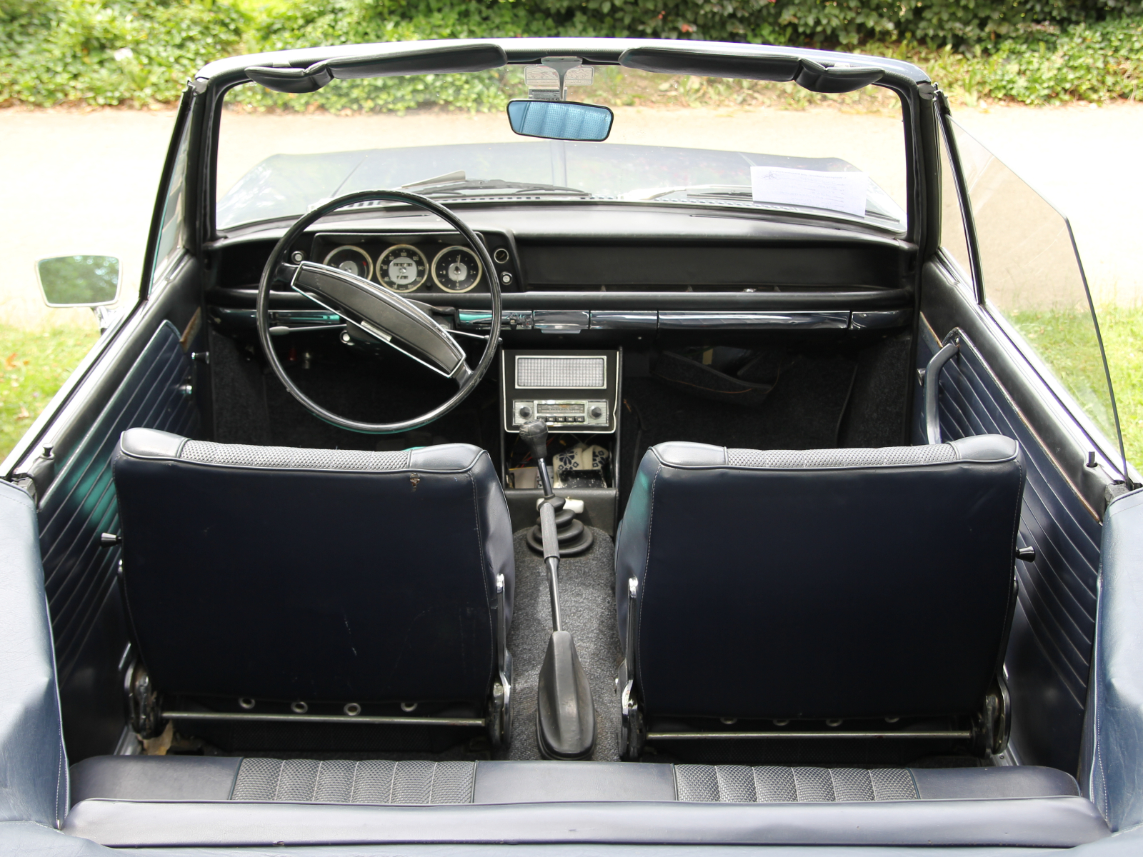 BMW 1600 Cabriolet Detail