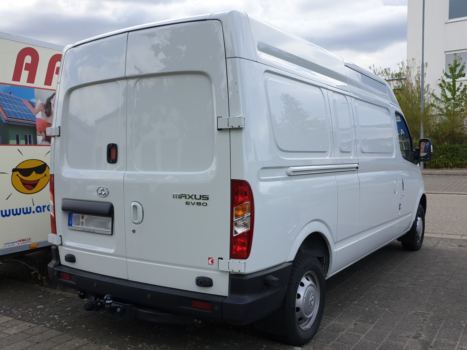 Maxus EV80