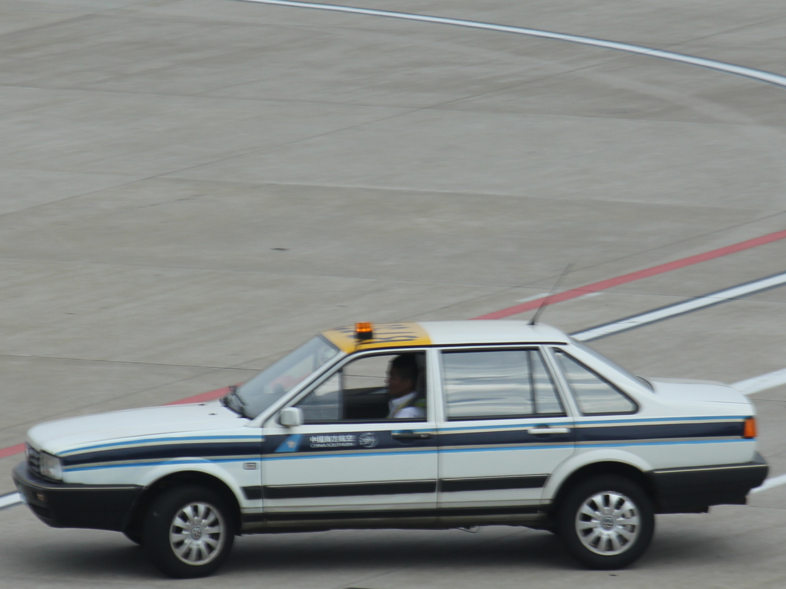 VW Santana
