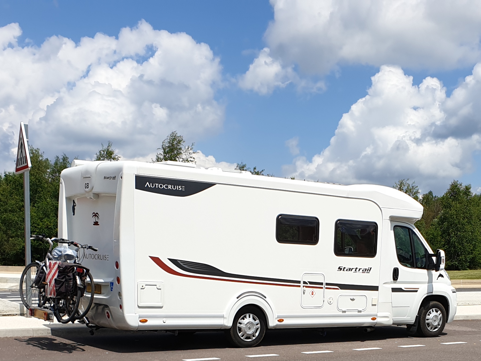 Autocruise Startrail auf Peugeot