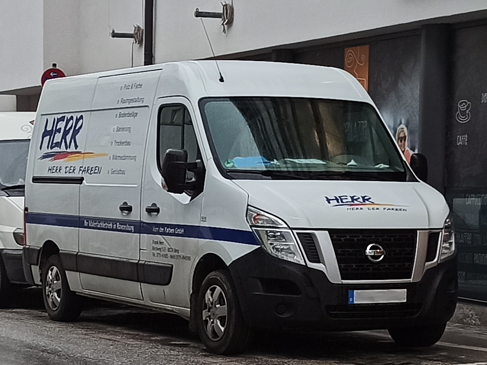 Nissan NV 400