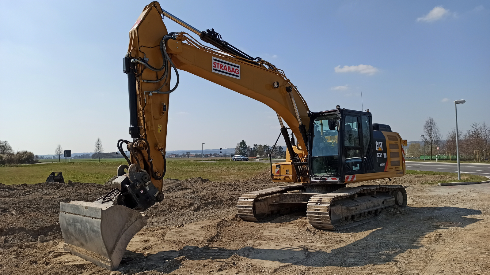 Caterpillar 323B