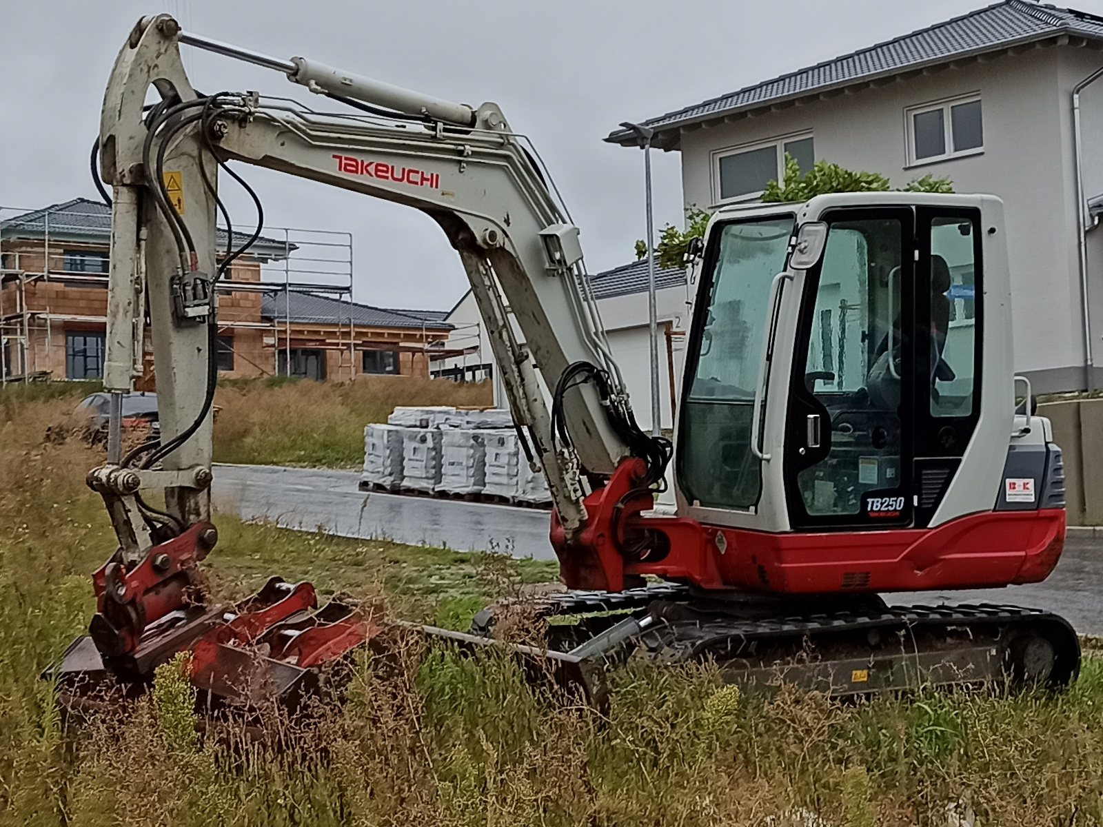 Takeuchi TB 250
