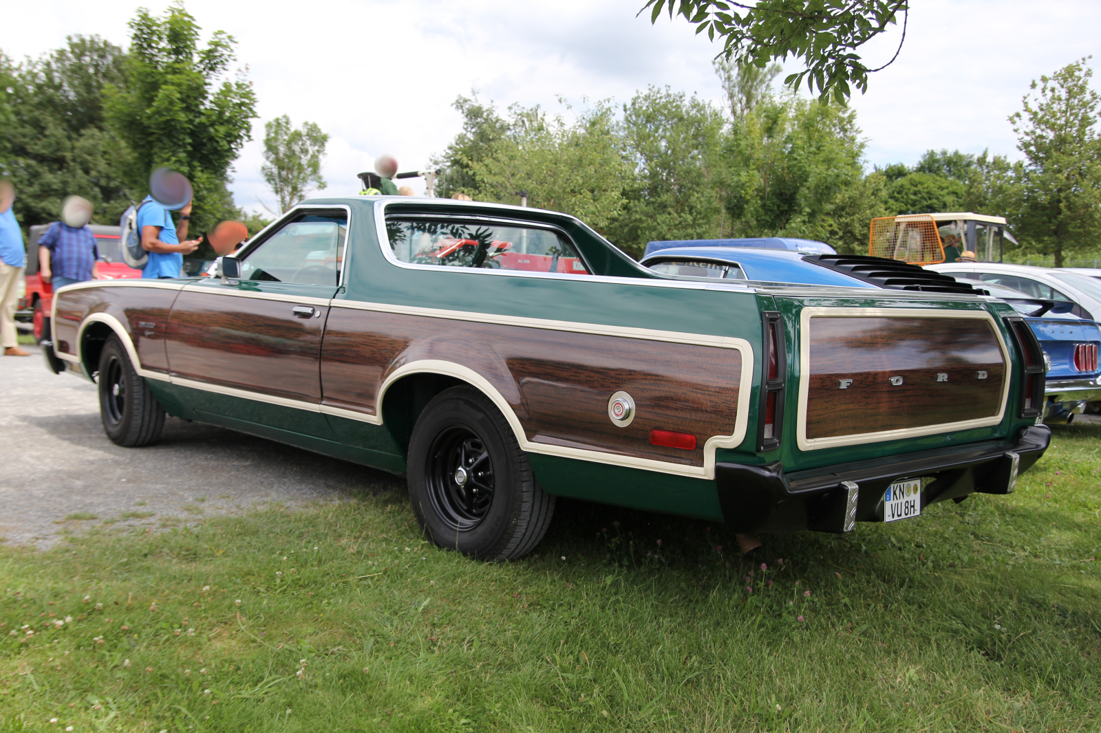 Ford Ranchero Squire
