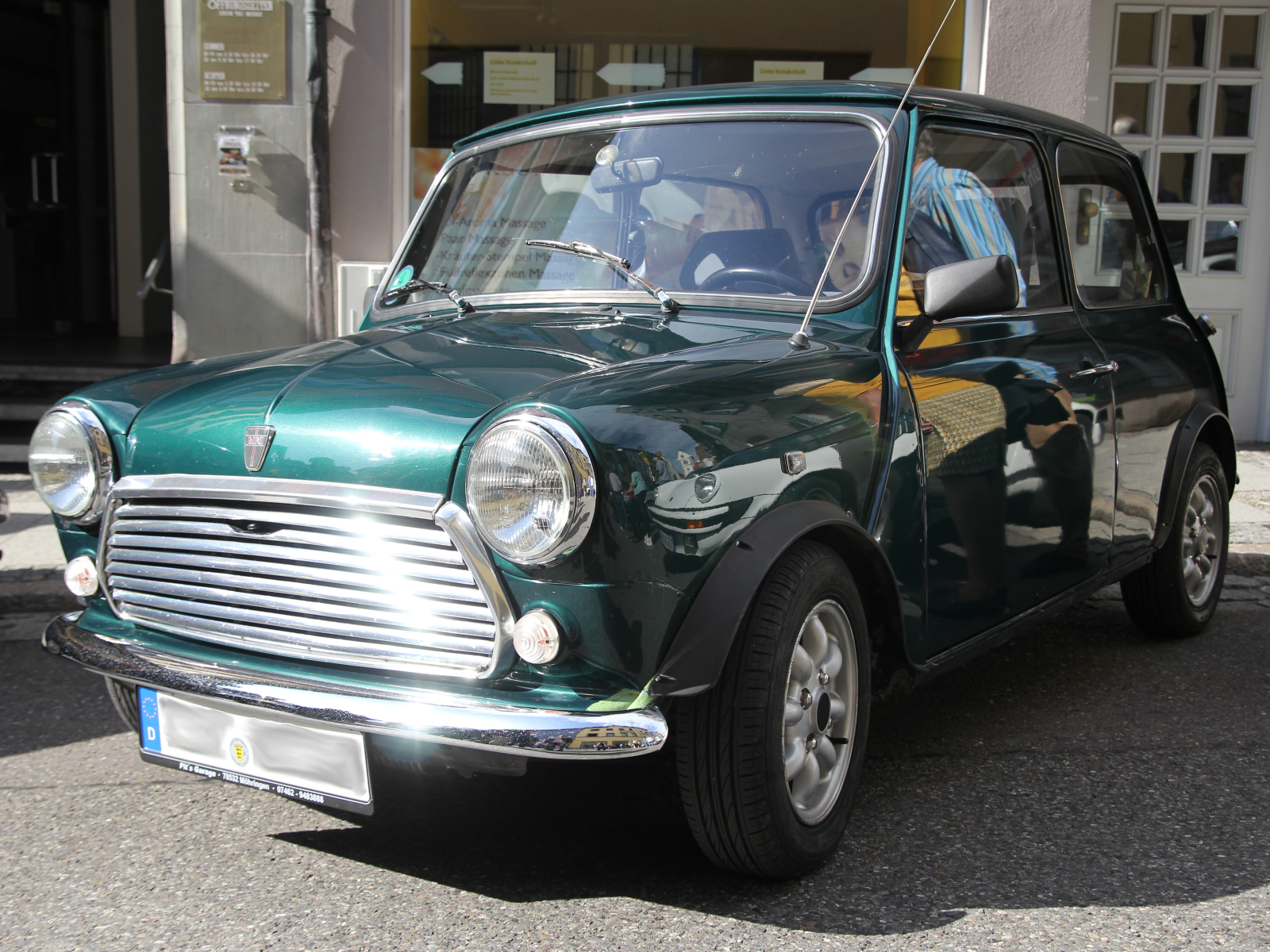 Mini